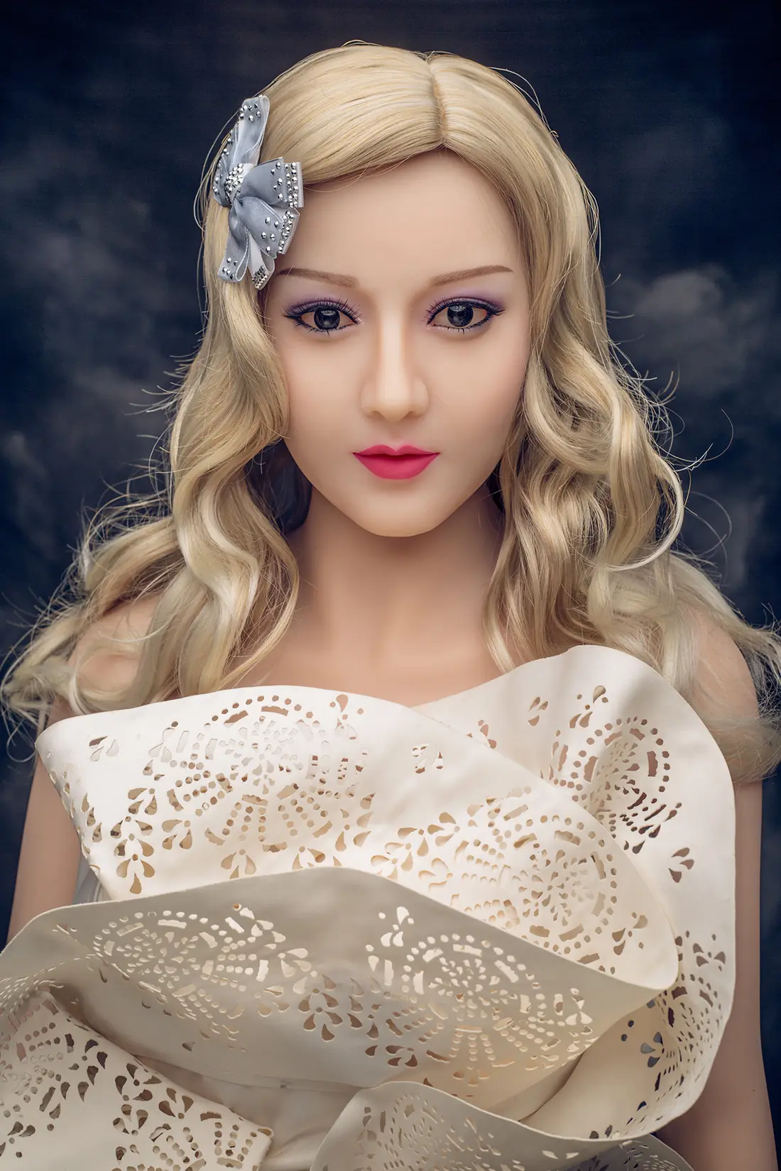 Esther 158cm – Boneca CLM em TPE, tom amarelo product view