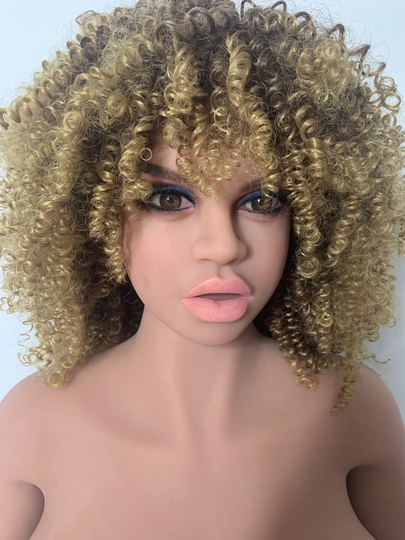 Adélia Alpendre – Boneca personalizada de 140 cm em TPE, cabeça 065 factory reference 3
