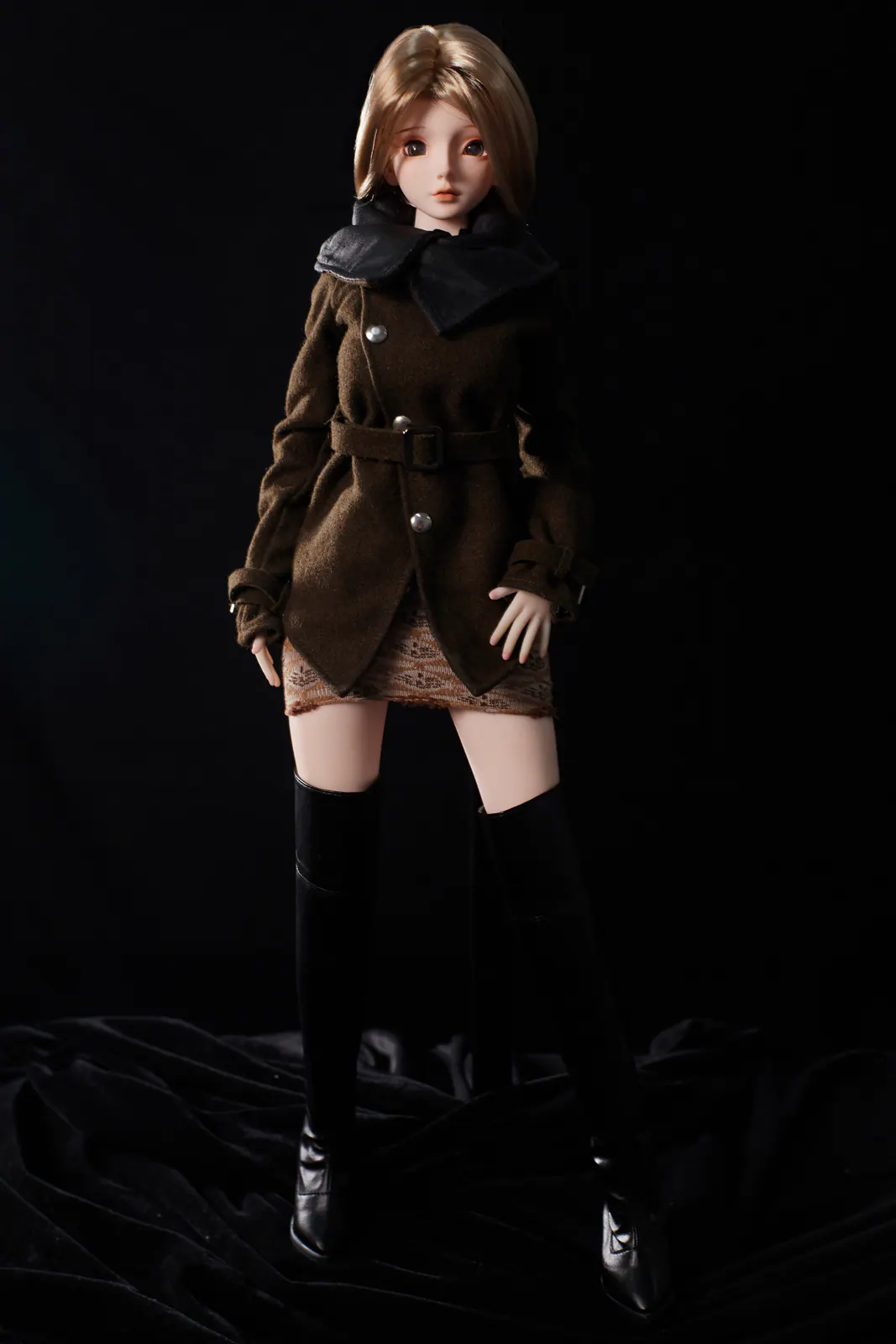 J60 Miyabi boneca Canela – vista 2