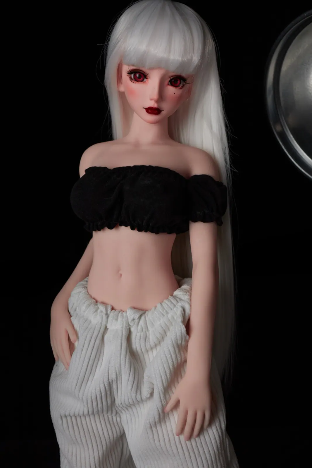 J60 Saki boneca Canela – vista 4