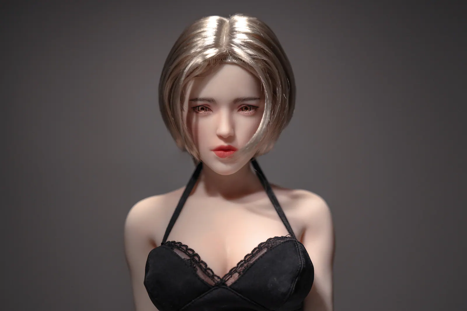 Si60cm L Georgia Cinnamon silicone doll view 5