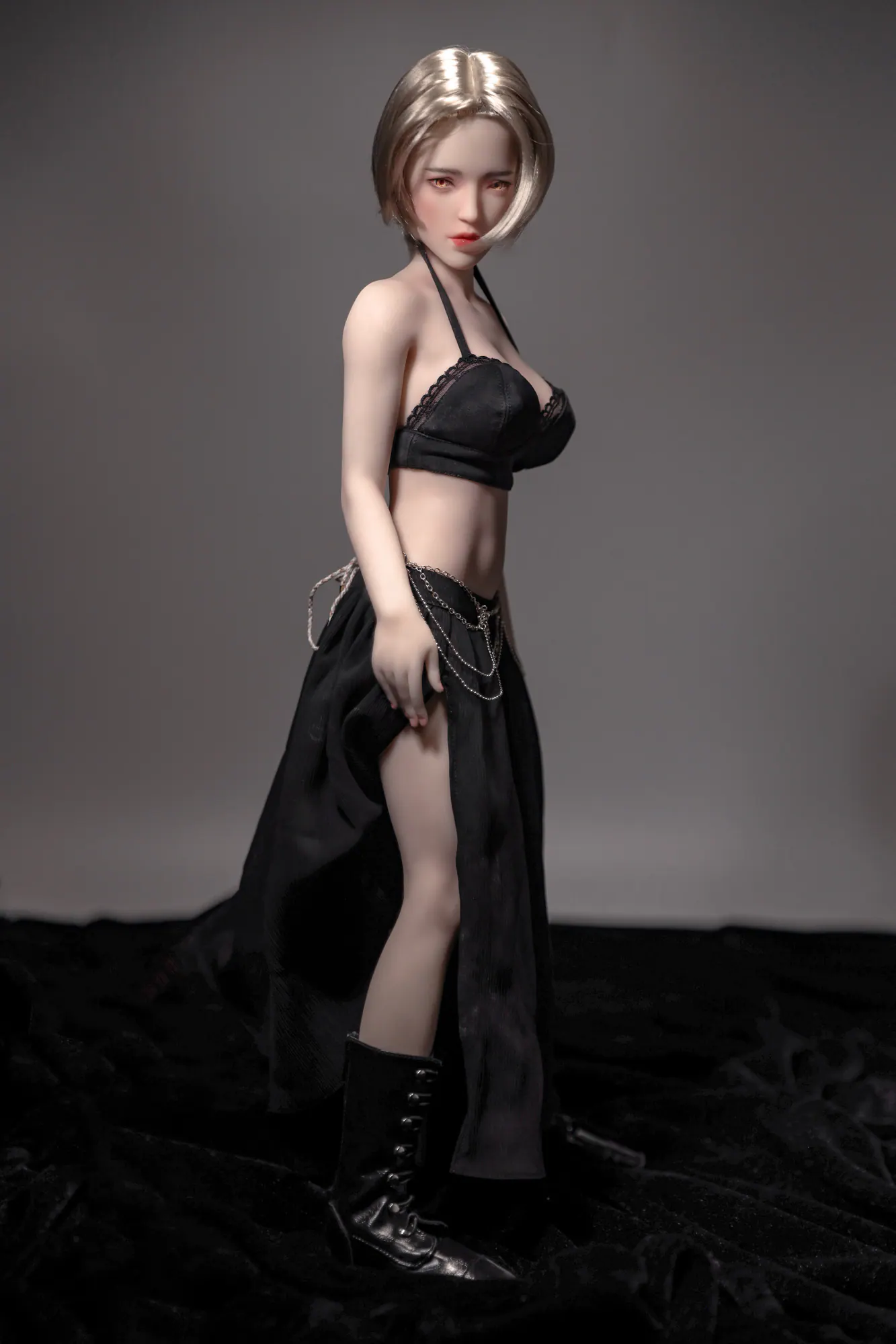 Si60cm L Georgia Cinnamon silicone doll view 8