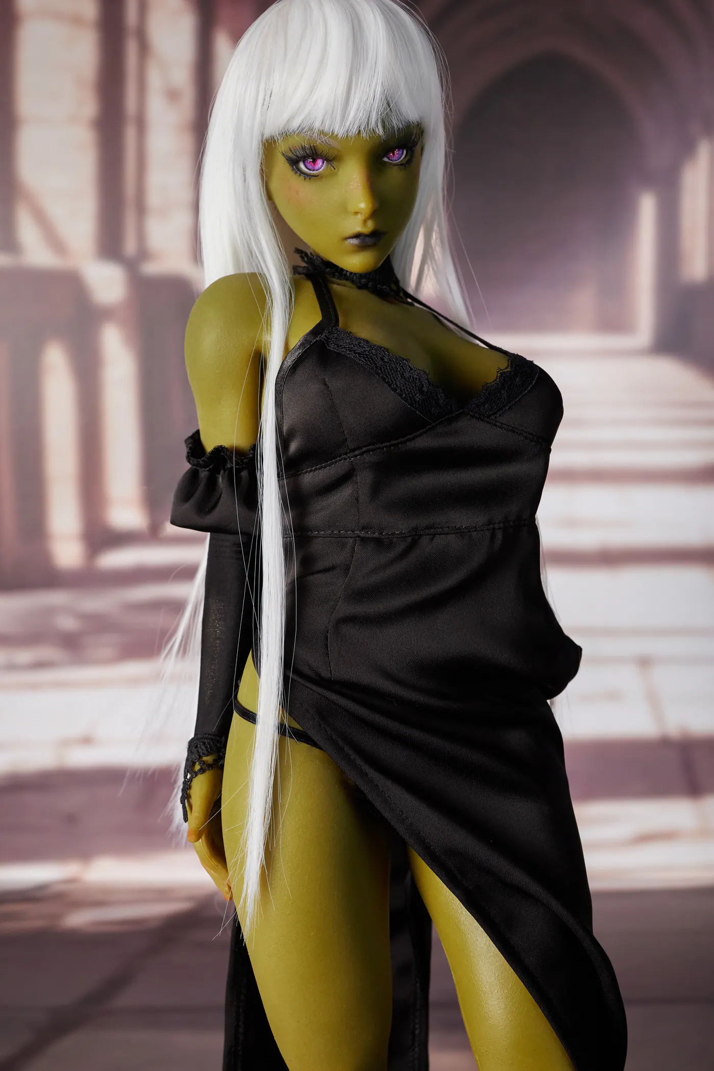 Si60cm L Momoko Olive silicone doll view 2
