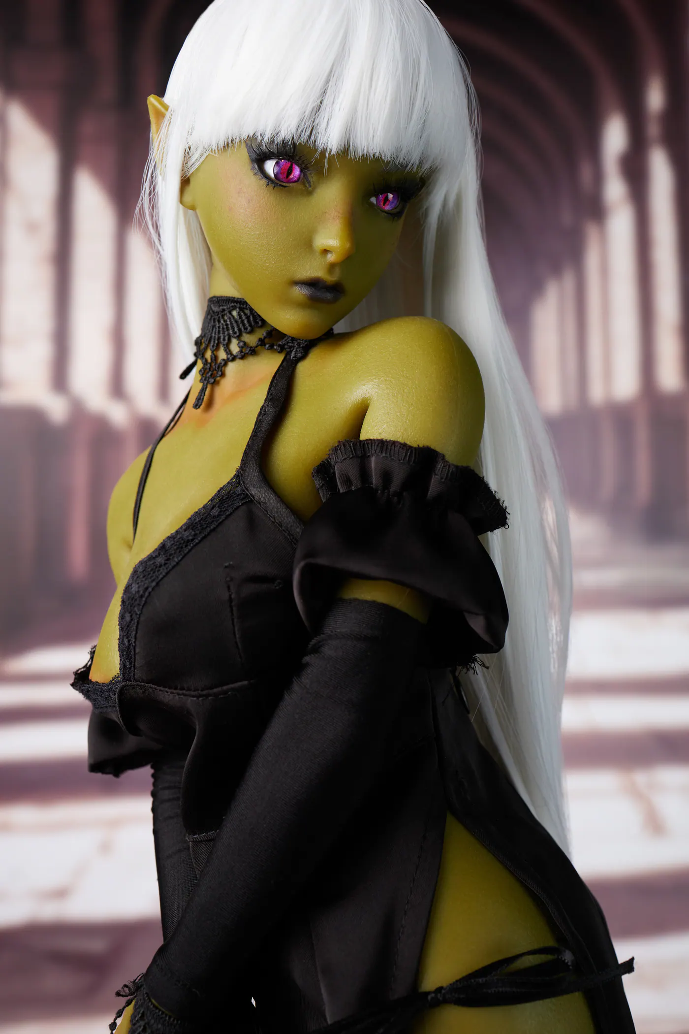 Si60cm L Momoko Olive silicone doll view 7