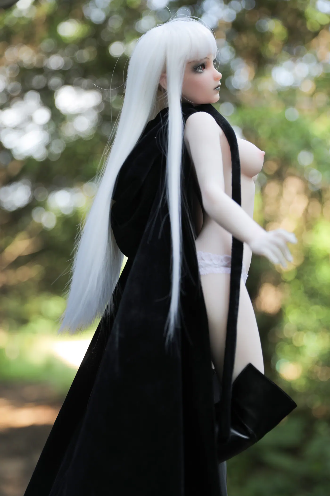 Si60cm M Momoko White silicone doll view 8